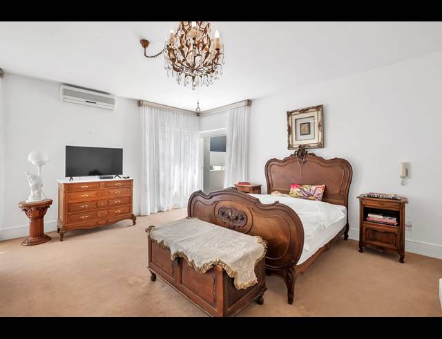 4 BEDROOM HOUSE FOR SALE IN HYDE PARK